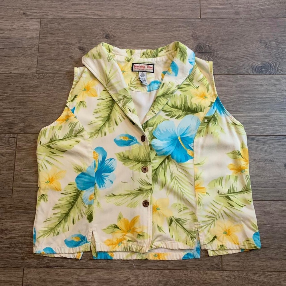 Jamaica Bay Size Large Tropical Button Up Tank Top.